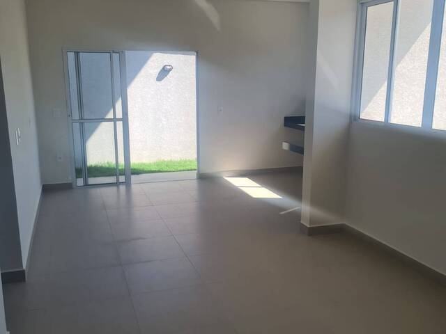 Casa para Venda em Atibaia - 4