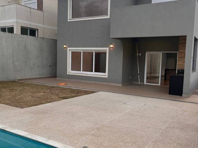 #138-IV-LI - Casa para Locação em Atibaia - SP - 2